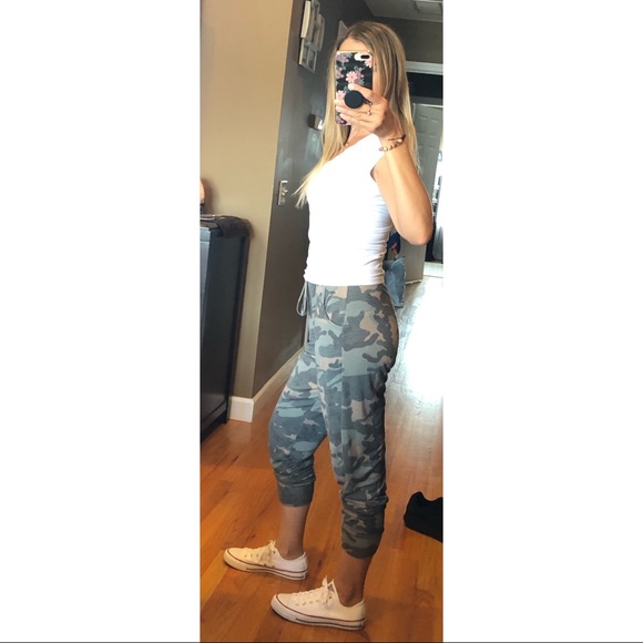 ONE LEFT! Light weight camo pants - Picture 5 of 6